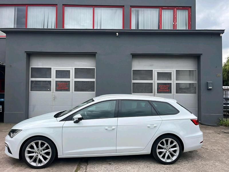 Weiß Gebraucht 2018 Seat Leon ST Kombi | 14.950 € (Etwas zu teuer) - Bild 1/4