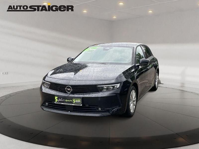 Gebraucht Opel Astra Enjoy 110 PS (80 kW) 2024 Lackierung schwarz perla nera/typ a Limousine