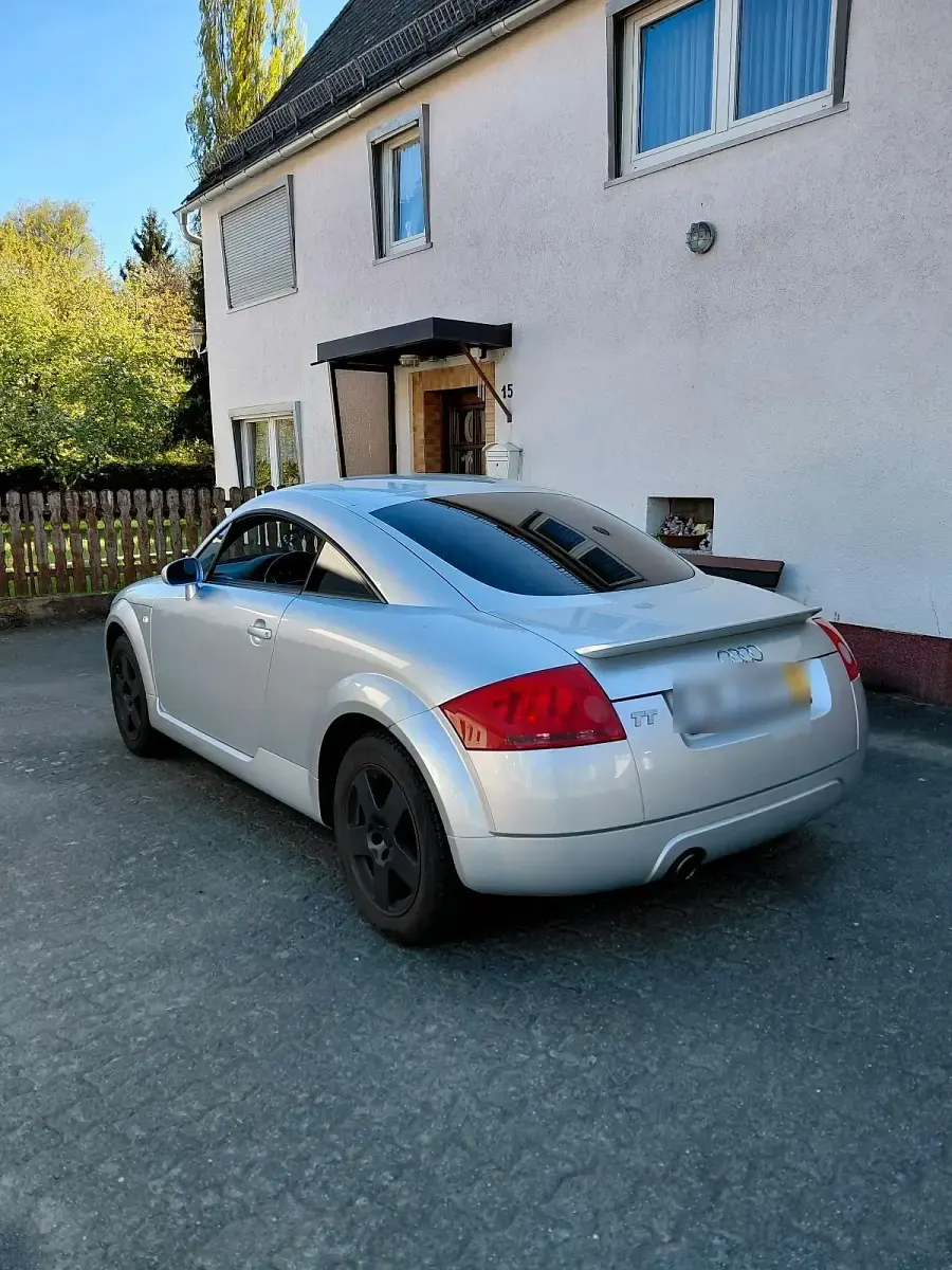 Second-hand Audi TT S-Line 180 CP (132 kW) 2000 Argintiu Coupe