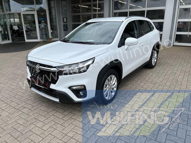 Weiß Gebraucht 2023 Suzuki SX4 S-Cross Comfort SUV | 25.990 € (Fairer Preis) - Bild 1/4