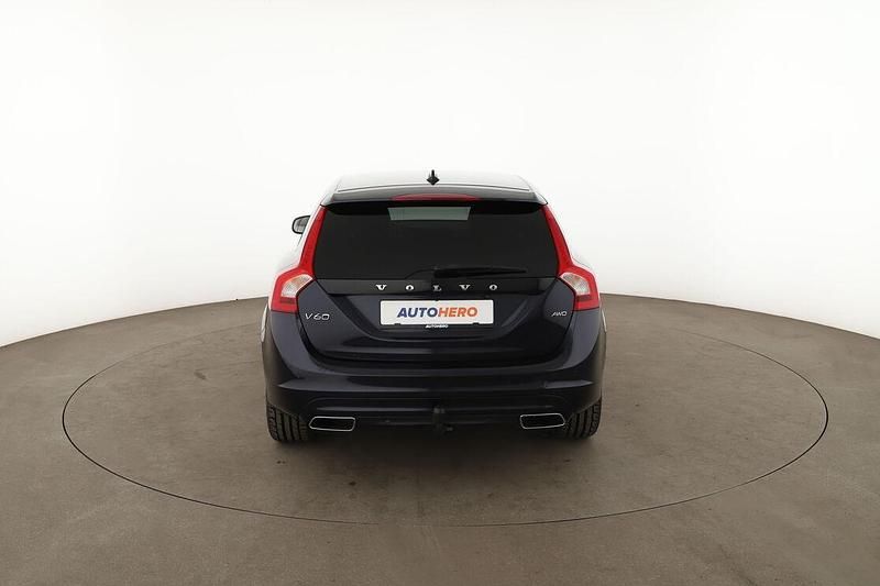 Gebraucht Volvo V60 Summum 190 PS (139 kW) 2016 Blau Kombi