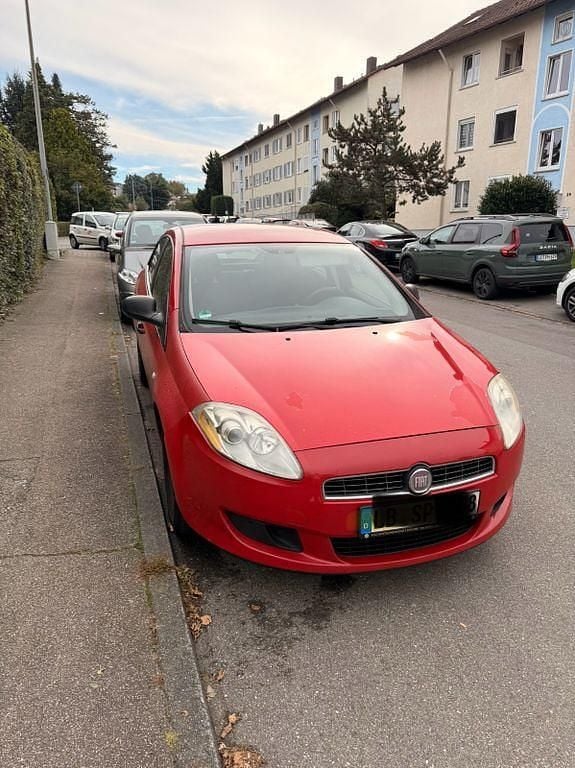 Rot Gebraucht 2009 Fiat Bravo Active Kleinwagen | 1.600 € (Guter Preis) - Bild 1/4