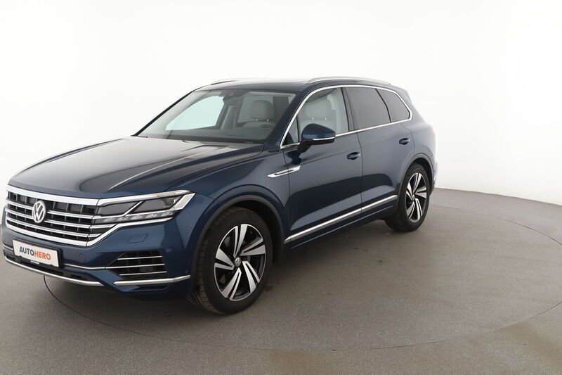Blau Gebraucht 2018 VW Touareg Elegance SUV | 41.990 € (Teuer) - Bild 1/4