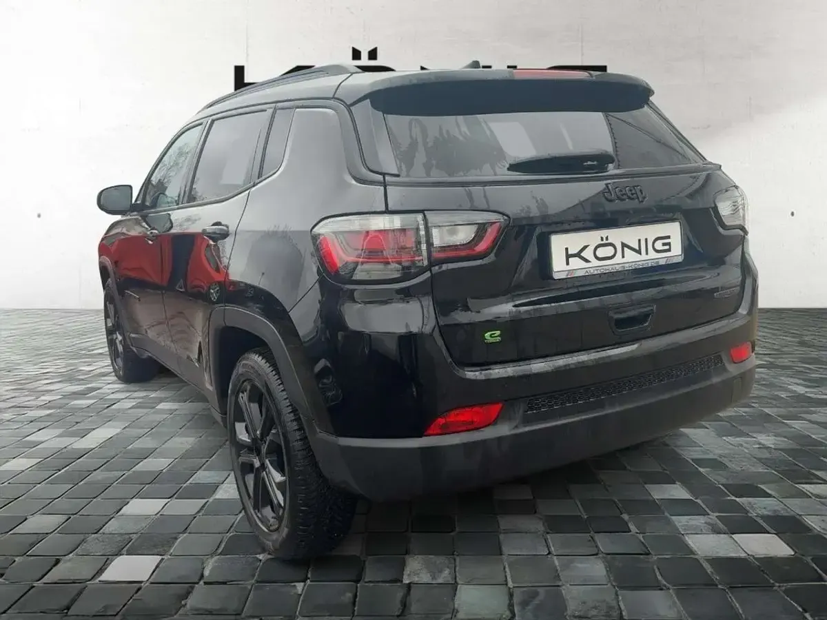 Gebraucht Jeep Compass Altitude 131 PS (96 kW) 2023 Solid black (5ck) SUV