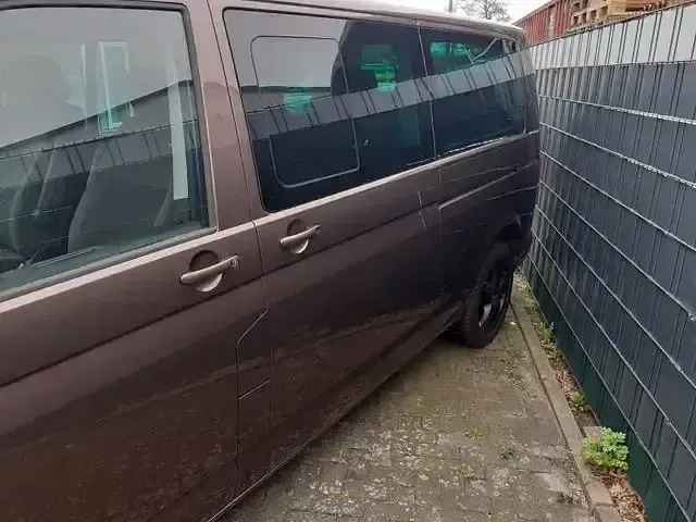 Używany VW Multivan Comfortline 180 KM (132 kW) 2010 Andere Minivan