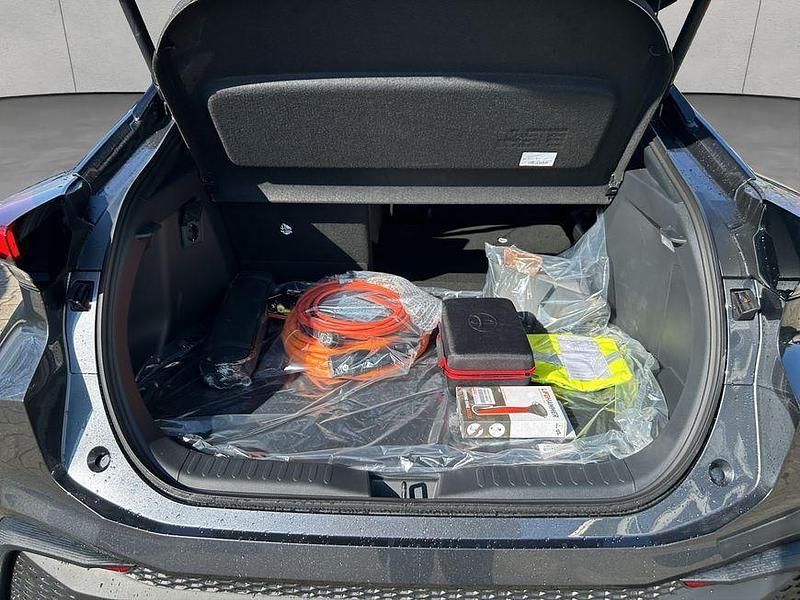 Gebraucht Toyota C-HR 184 PS (135 kW) 2025 Grau SUV