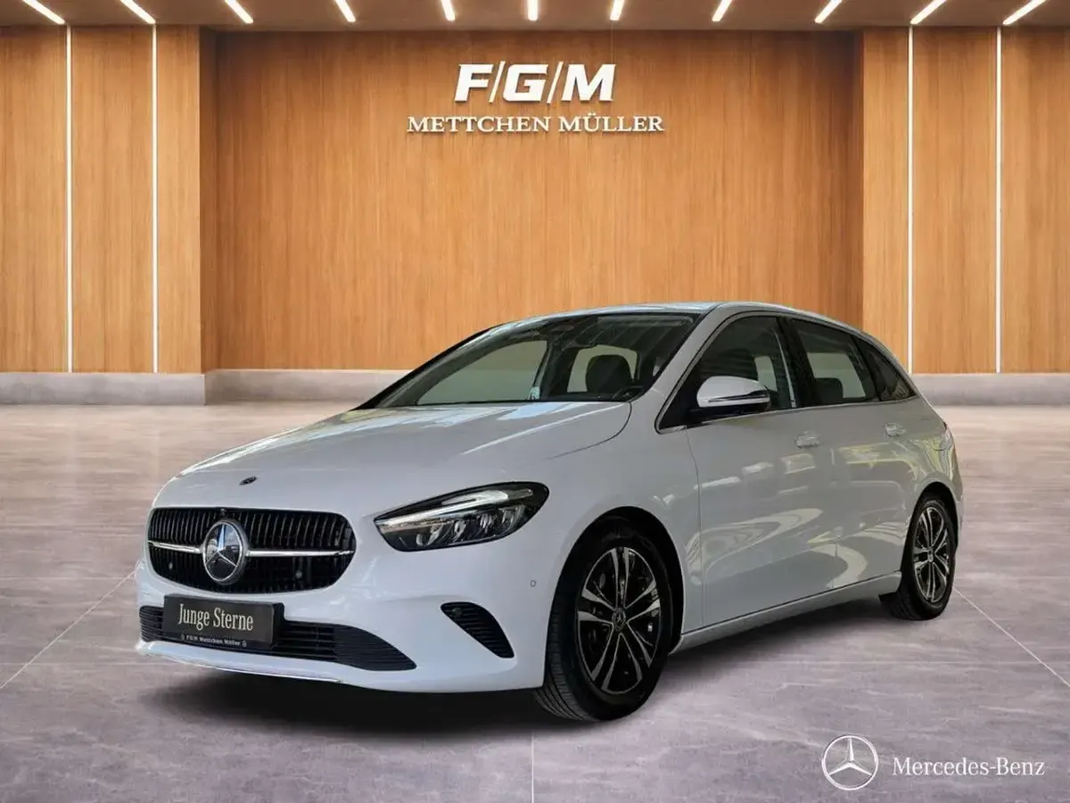 Gebraucht Mercedes B200 Progressive 163 PS (119 kW) 2025 Unilack polarweiß Kleinwagen