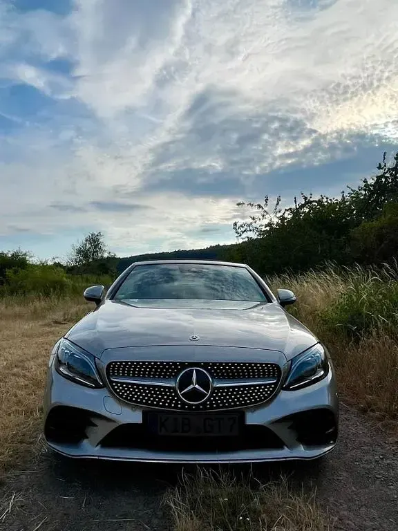 Gebraucht Mercedes C220 AMG 194 PS (142 kW) 2019 Beige Cabrio