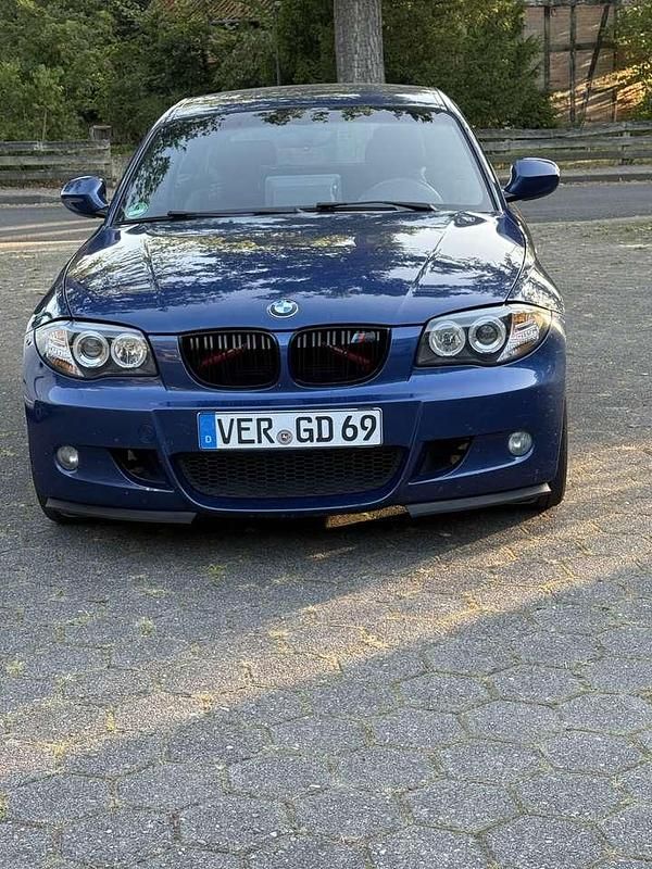 Blau Gebraucht 2010 BMW 118 Coupé M Sport Coupé | 5.500 € (Fairer Preis) - Bild 1/4