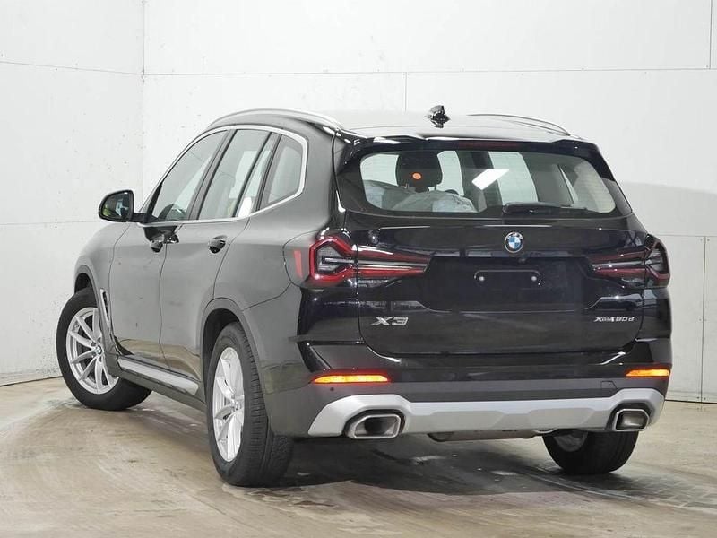 Gebraucht BMW X3 Efficient Dynamics 190 PS (139 kW) 2024 Schwarz SUV