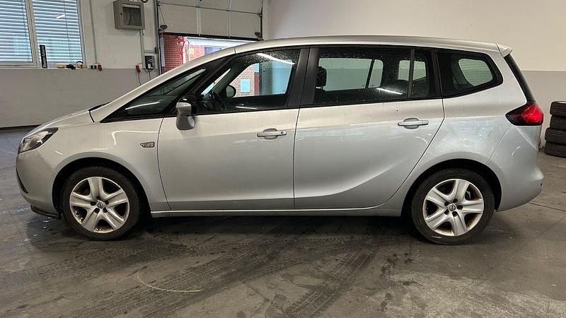 Gebraucht Opel Zafira Tourer Edition 120 PS (88 kW) 2016 Silber Van / Kleinbus