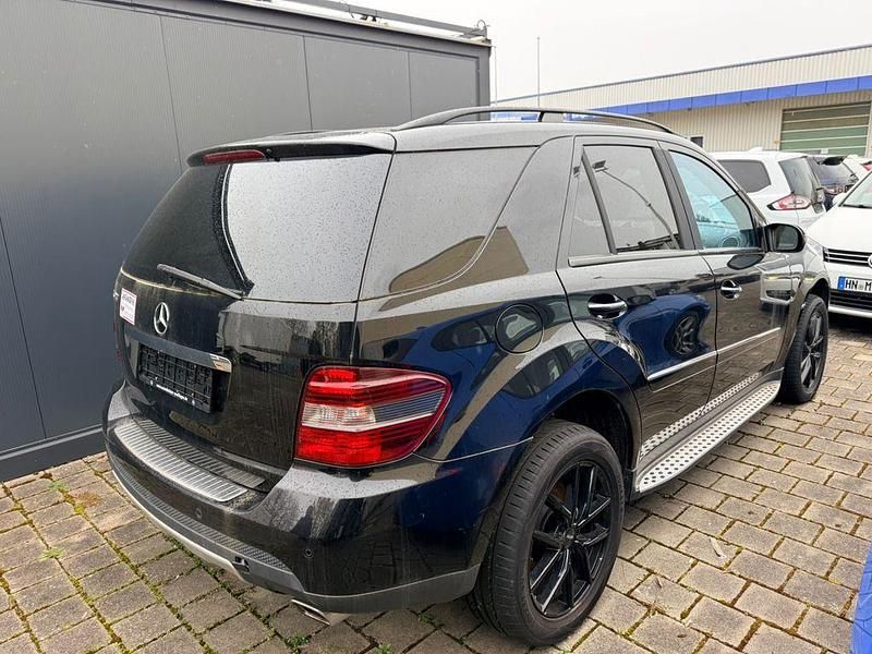 Gebraucht Mercedes ML320 224 PS (164 kW) 2007 Schwarz SUV