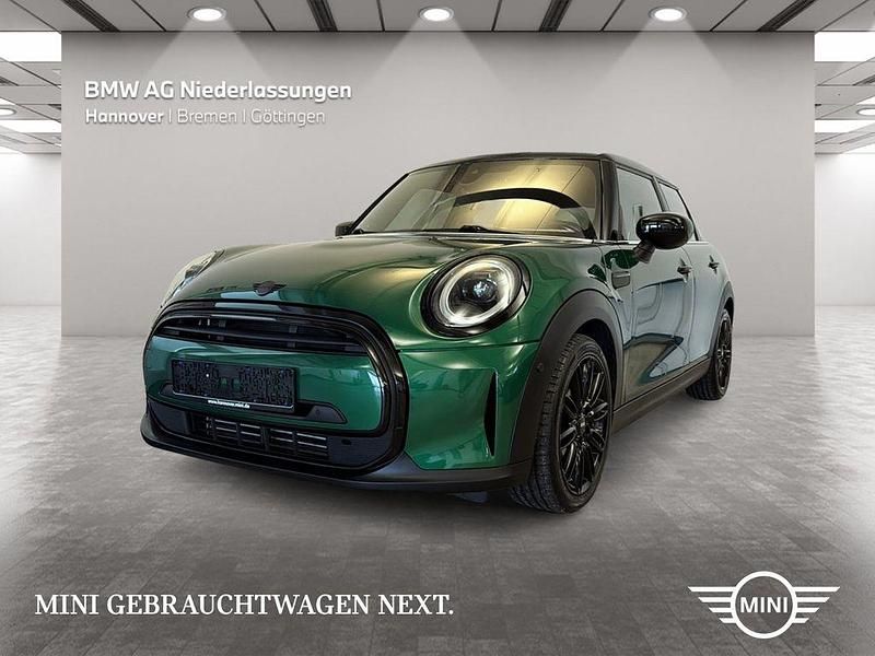 Grün Gebraucht 2022 Mini Cooper Kleinwagen | 24.601 € (Etwas zu teuer) - Bild 1/4