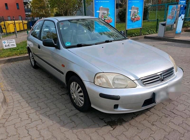 Second-hand Honda Civic S 2000 Argintiu Coupe