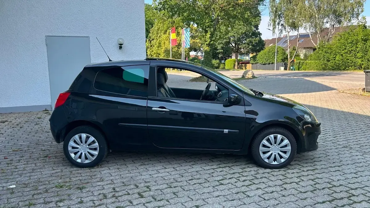 Gebraucht Renault Clio Dynamique 101 PS (74 kW) 2008 Schwarz Kleinwagen
