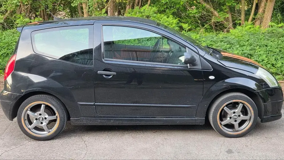 Gebraucht Citroën C2 90 PS (66 kW) 2006 Schwarz Kleinwagen