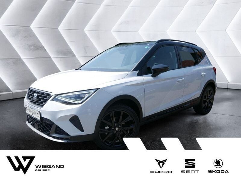Weiß Neu 2025 Seat Arona Black Edition SUV | 31.729 € (Etwas zu teuer) - Bild 1/4