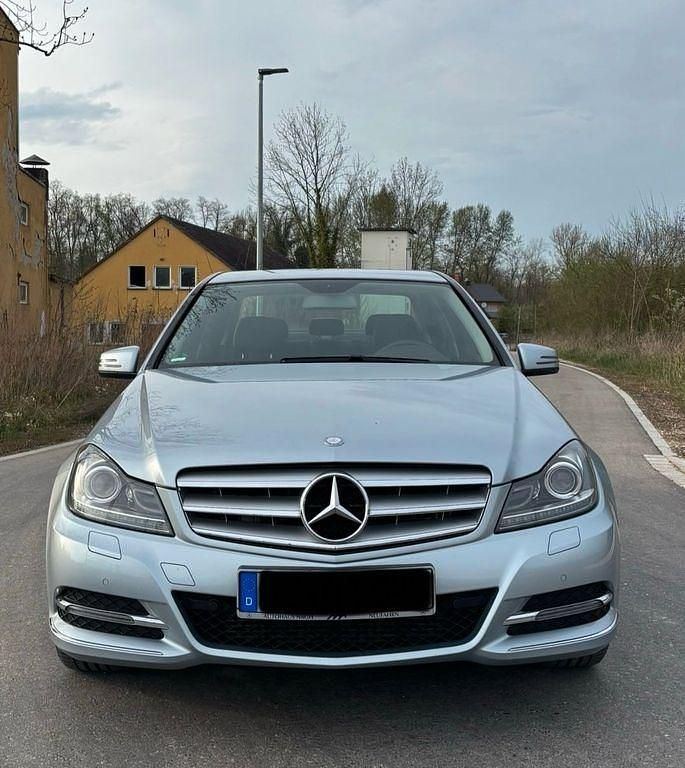 Gebraucht Mercedes C350 Avantgarde 265 PS (194 kW) 2013 Silber Limousine