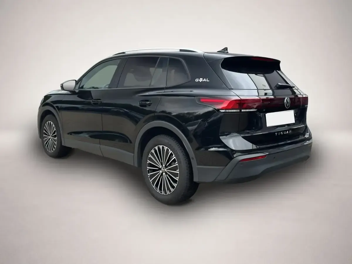 Gebraucht VW Tiguan Goal 150 PS (110 kW) 2025 Schwarz SUV