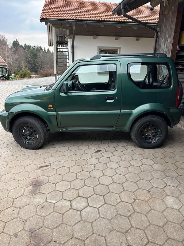 Gebraucht Suzuki Jimny 86 PS (63 kW) 2010 Grün SUV