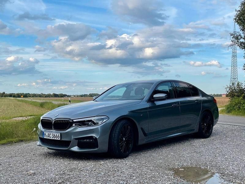 Grau Gebraucht 2018 BMW 540 M Sport Limousine | 30.500 € (Fairer Preis) - Bild 1/4
