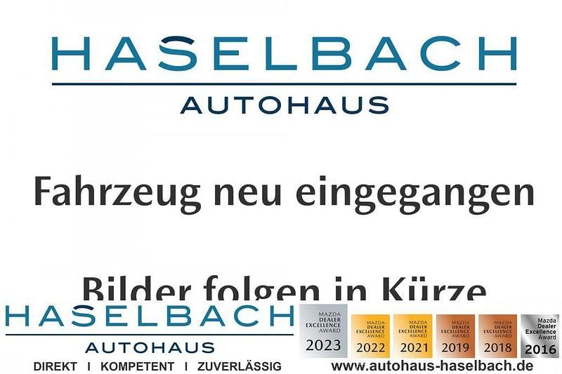 Weiss Gebraucht 2021 Mazda 3 Selection Limousine | 17.990 € - Bild 1/2