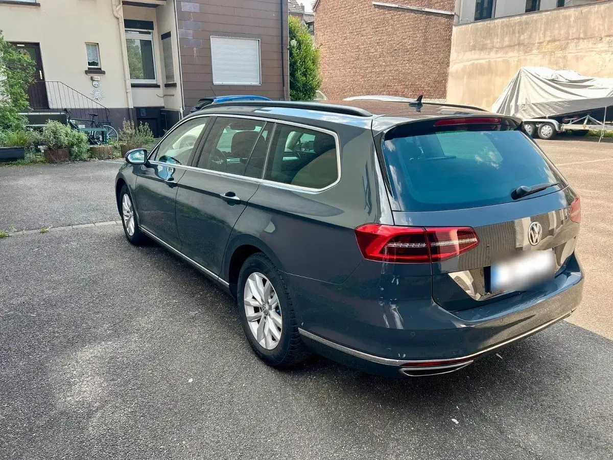 Gebraucht VW Passat 190 PS (139 kW) 2017 Grau Kombi