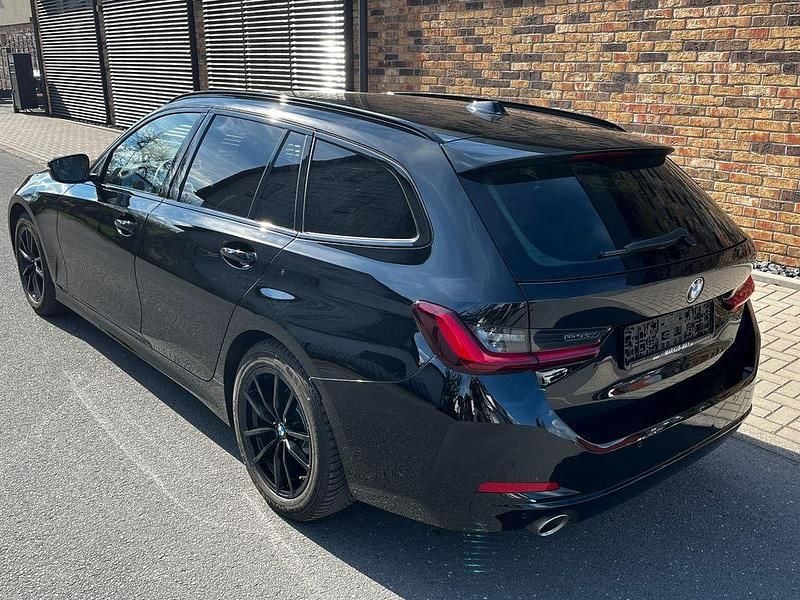 Gebraucht BMW 318 156 PS (114 kW) 2025 Schwarz Kombi