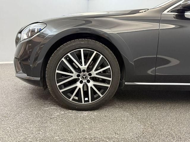 Gebraucht Mercedes E200 AMG 197 PS (144 kW) 2020 Schwarz Limousine