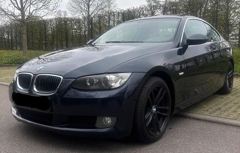Second-hand BMW 325 218 CP (160 kW) 2008 Albastru Coupe