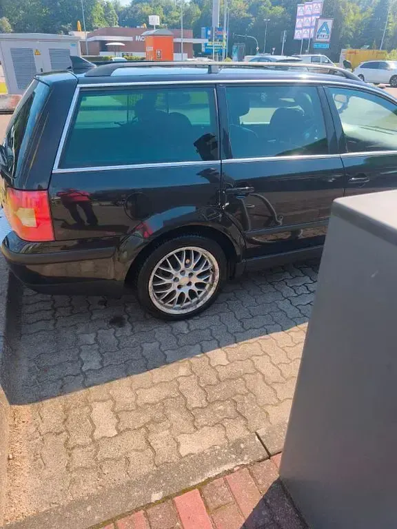Gebraucht VW Passat Highline 131 PS (96 kW) 2003 Schwarz Kombi