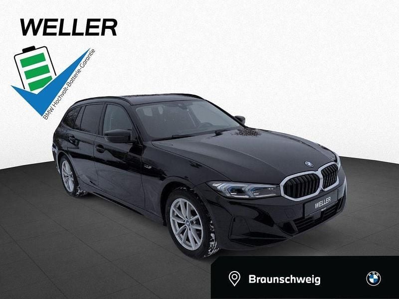 Gebraucht BMW 330e Shadowline 292 PS (214 kW) 2022 Schwarz (schwarz) Kombi