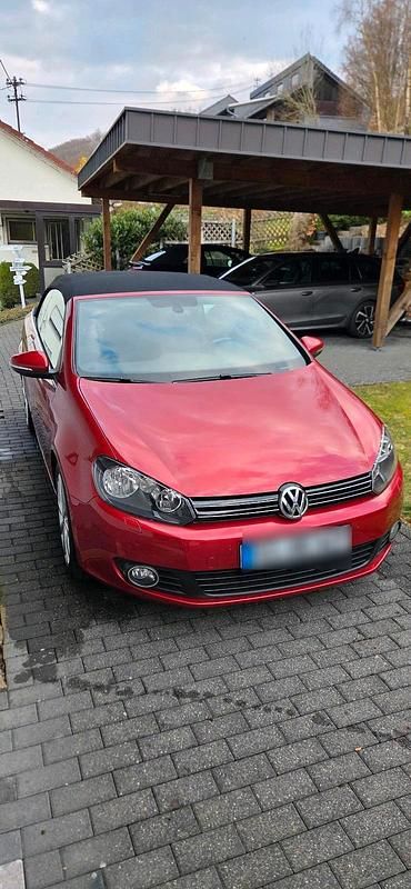 Gebraucht VW Golf 105 PS (77 kW) 2011 Rot Cabrio