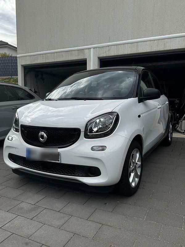 Gebraucht Smart ForFour Electric Drive 60 kW (82 PS) 2019 Weiß Kleinwagen