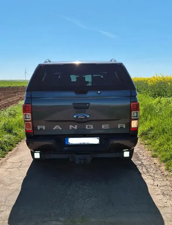 Używany Ford Ranger 200 KM (147 kW) 2016 Czarny Pickup