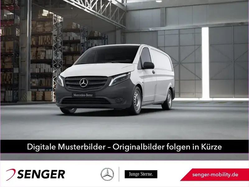 Weiß Gebraucht 2021 Mercedes Vito Van / Kleinbus | 24.931 € (Guter Preis) - Bild 1/1