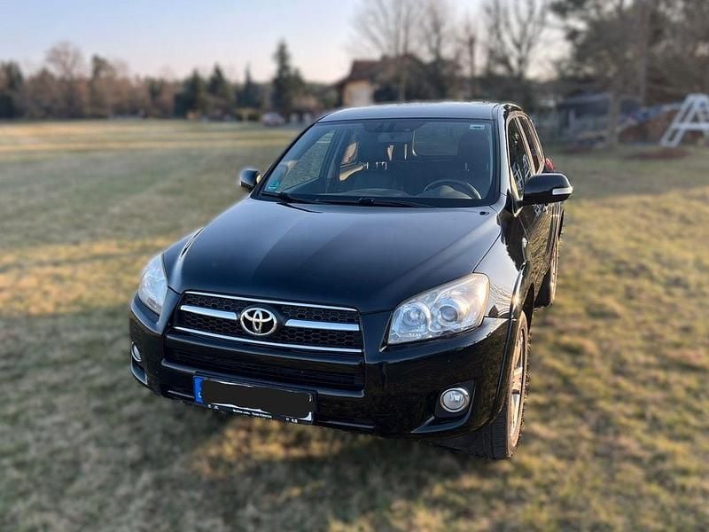 Gebraucht Toyota RAV4 Executive 150 PS (110 kW) 2010 Schwarz SUV