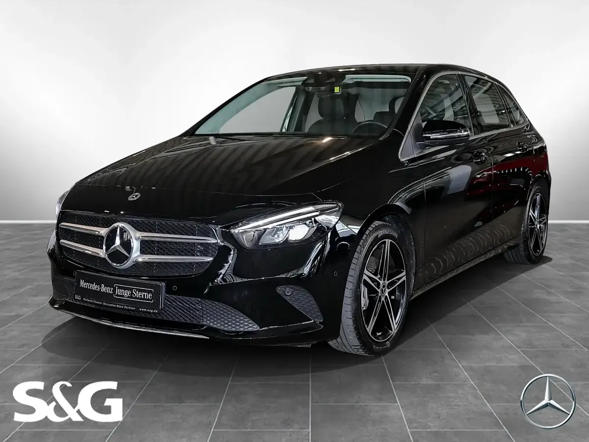 Używany Mercedes B200 Progressive 163 KM (119 kW) 2022 Minivan