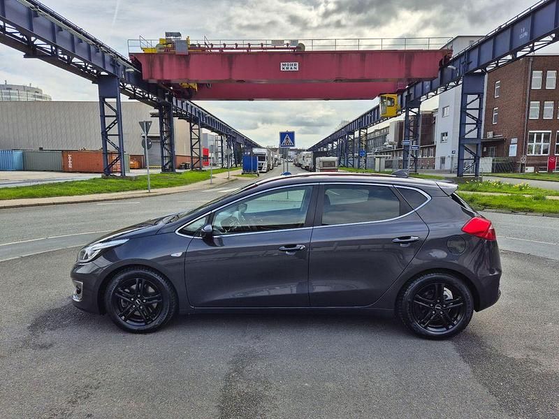 Gebraucht Kia Ceed 99 PS (72 kW) 2018 Grau Kleinwagen