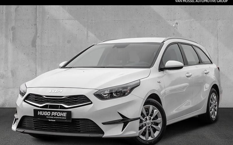 Weiß Gebraucht 2023 Kia Ceed Sportswagon Vision Kombi | 17.700 € (Fairer Preis) - Bild 1/4