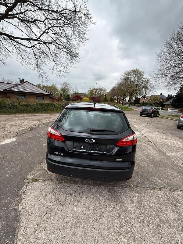 Second-hand Ford Focus 125 CP (91 kW) 2014 Negru Break