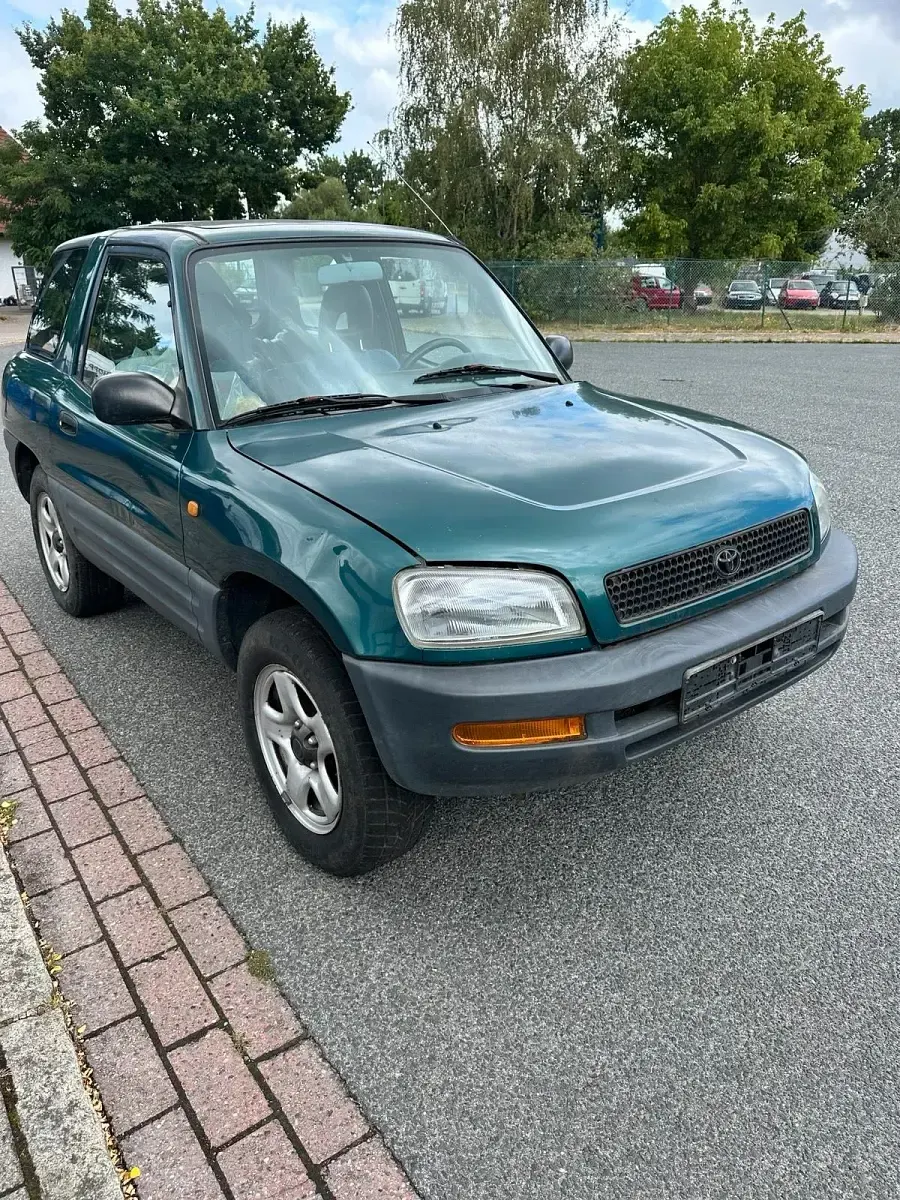 Gebraucht Toyota RAV4 130 PS (95 kW) 1997 Grün SUV