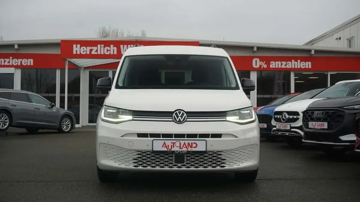Gebraucht VW Caddy Maxi 122 PS (89 kW) 2021 Weiß Van / Kleinbus