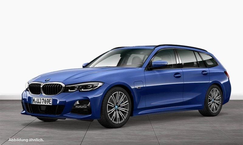 Blau Gebraucht 2021 BMW 330e M Sport Kombi | 31.911 € (Fairer Preis) - Bild 1/3