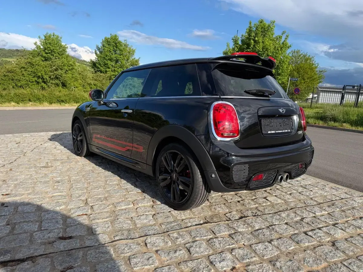 Gebraucht Mini John Cooper Works 192 PS (141 kW) 2016 Schwarz Kleinwagen