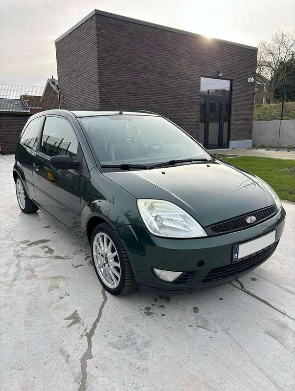 Grün Gebraucht 2005 Ford Fiesta Kleinwagen | 850 € (Fairer Preis) - Bild 1/4