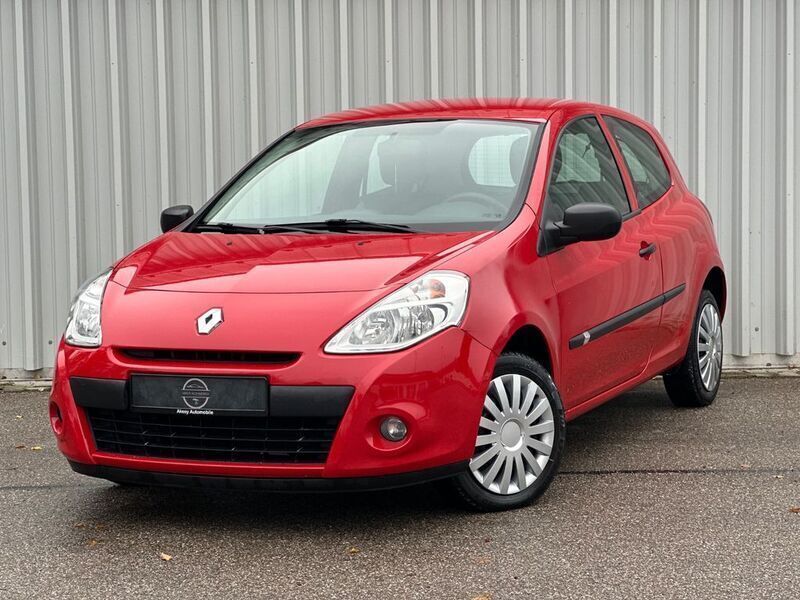 Rot Gebraucht 2010 Renault Clio II Expression Limousine | 4.450 € (Etwas zu teuer) - Bild 1/4