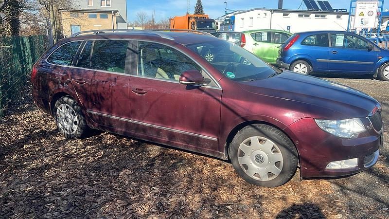 Gebraucht Skoda Superb 160 PS (117 kW) 2011 Braun Kombi