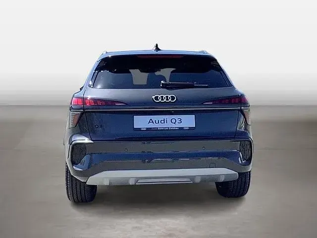 Neu Audi Q3 Sport 150 PS (110 kW) 2026 Grau SUV