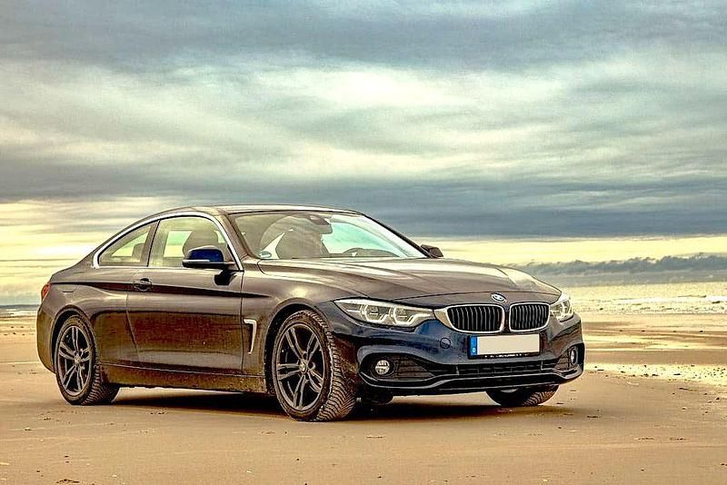 Blau Gebraucht 2017 BMW 420 Advantage Coupé | 15.999 € (Fairer Preis) - Bild 1/4